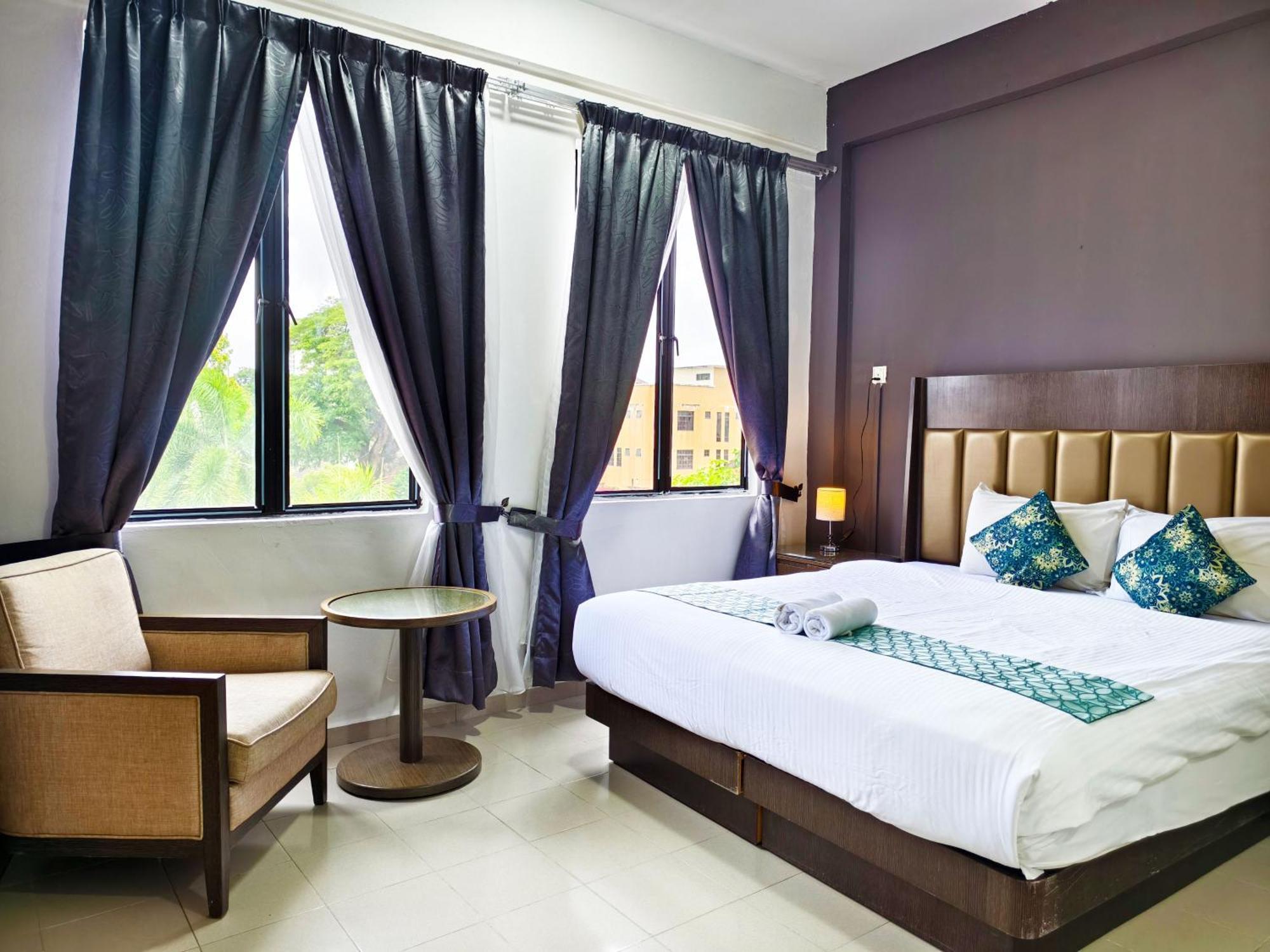 Salaam Suites Hotel Kota Bharu Extérieur photo