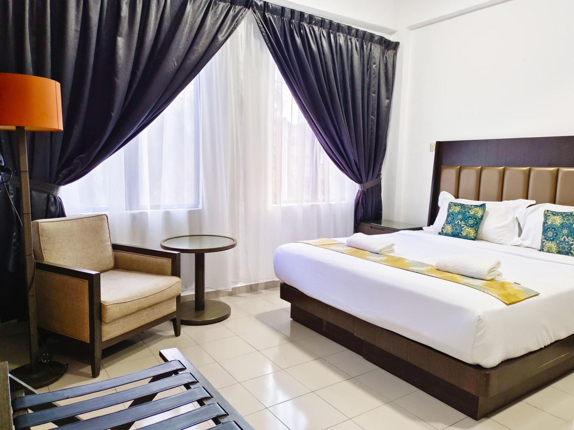 Salaam Suites Hotel Kota Bharu Extérieur photo