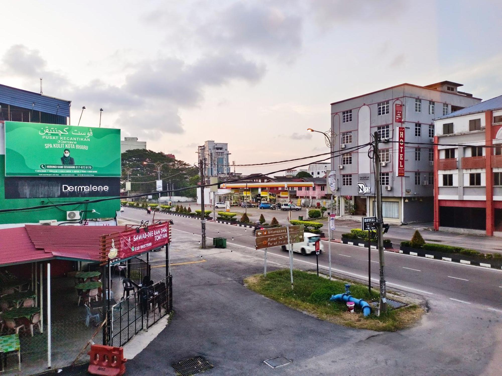 Salaam Suites Hotel Kota Bharu Extérieur photo